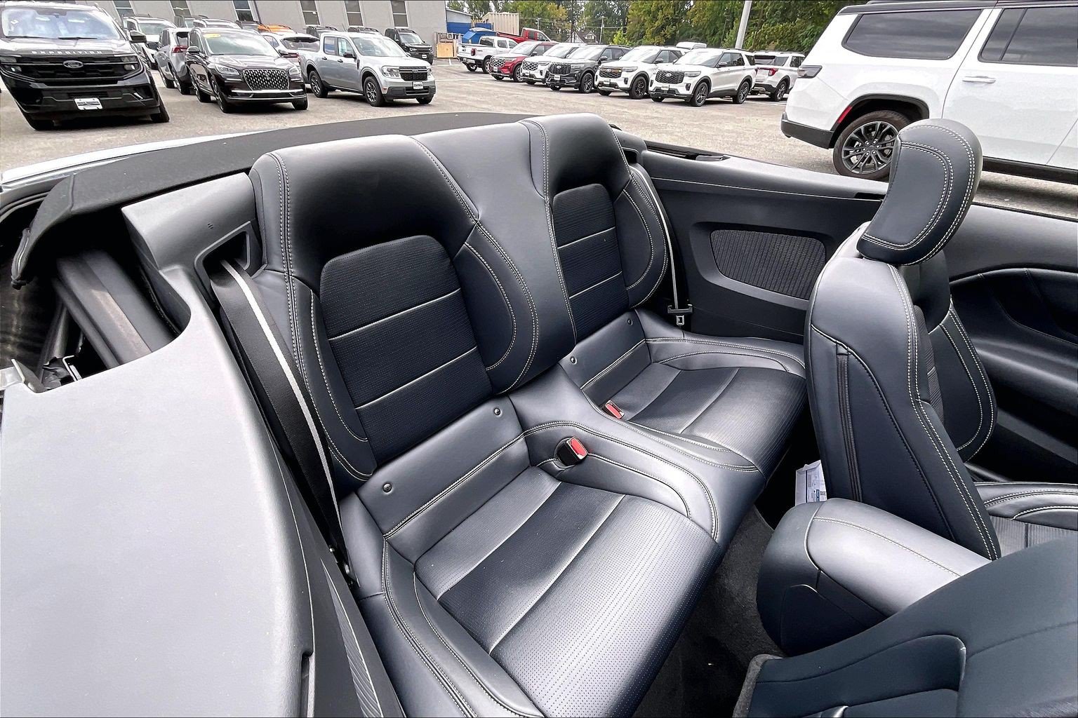 Used 2025 Ford Mustang GT Premium RWD image 27