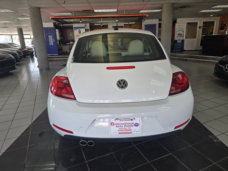 Used 2013 Volkswagen Beetle 2.5 FWD image 5