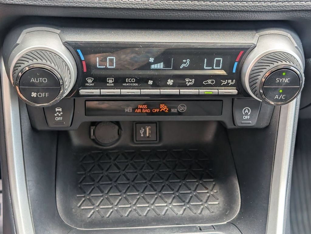 Used 2024 Toyota RAV4 XLE w/ Convenience Package FWD image 22