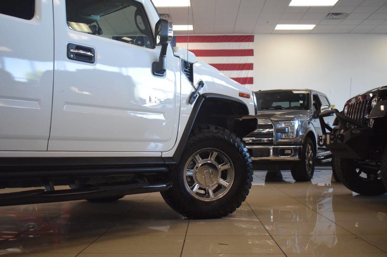 Used 2005 HUMMER H2 w/ Preferred Equipment Group image 37