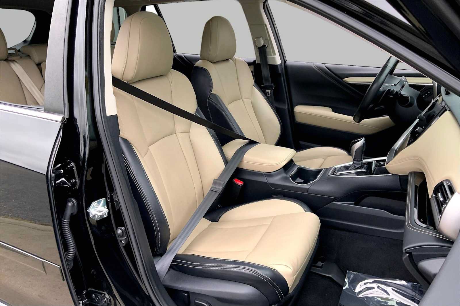 Used 2025 Subaru Outback Limited AWD/4WD image 7