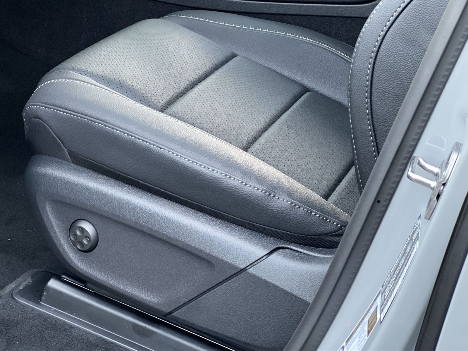 New 2027 Mercedes-Benz GLS 450 4MATIC image 19
