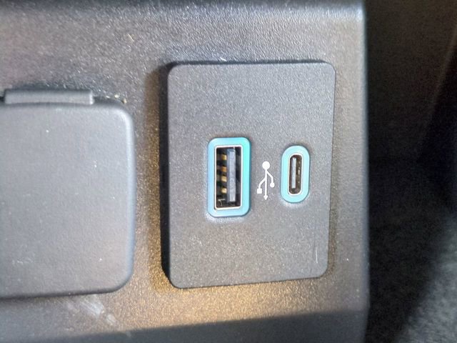 Certified 2022 Ford Explorer King Ranch w/ Premium Technology Package image 28