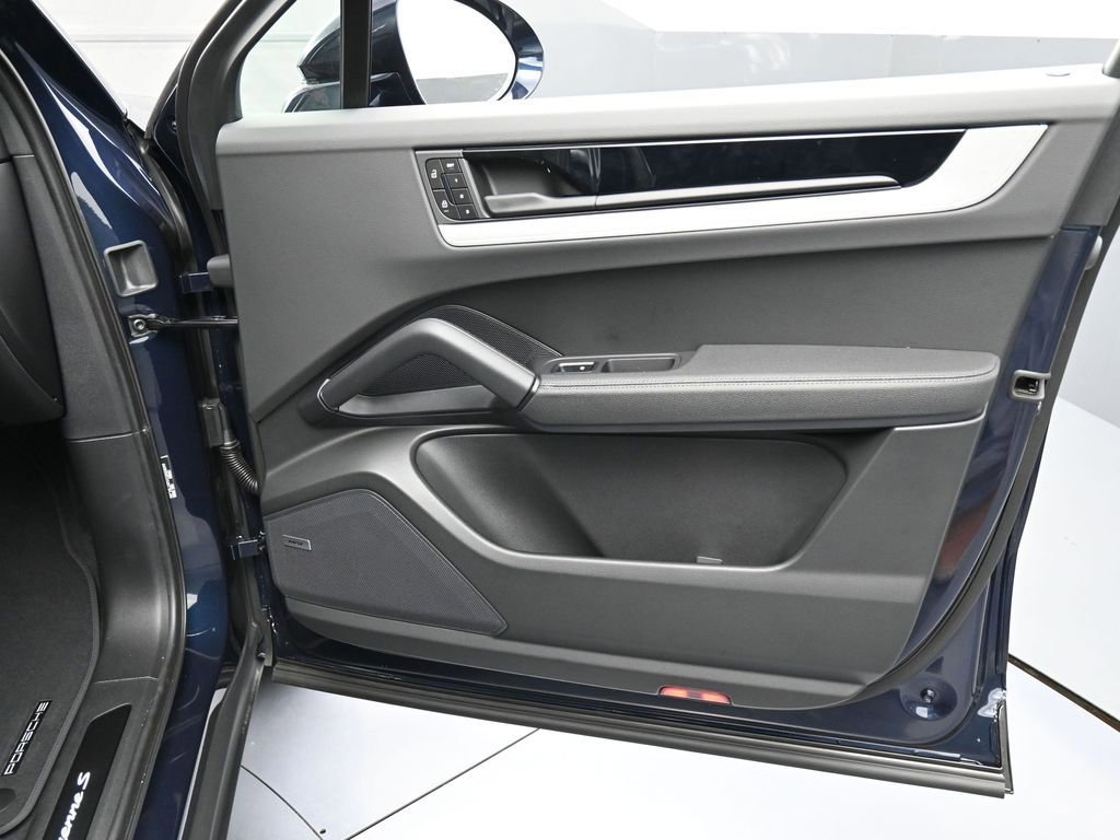 New 2026 Porsche Cayenne S image 30