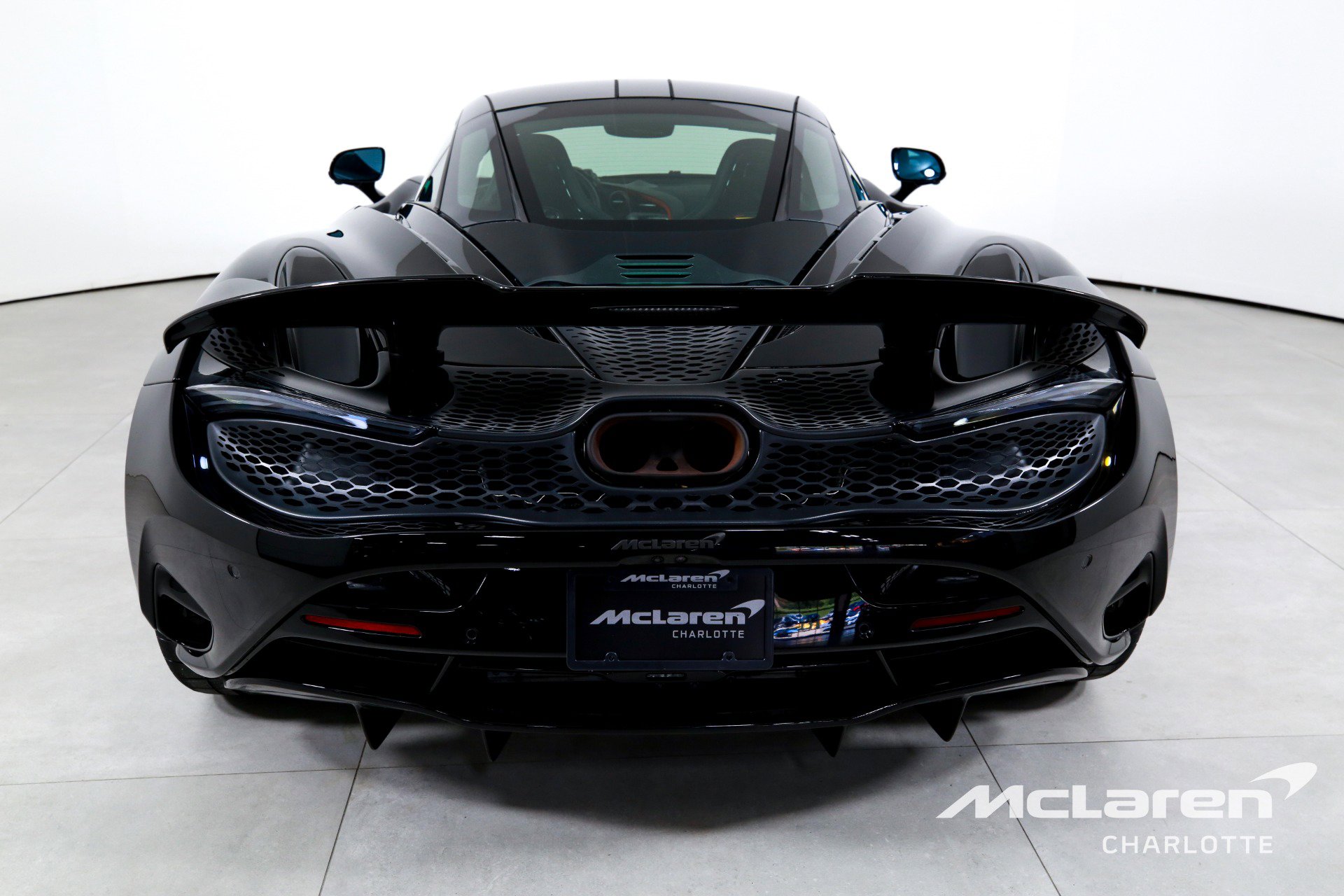 New 2025 McLaren 750S image 8