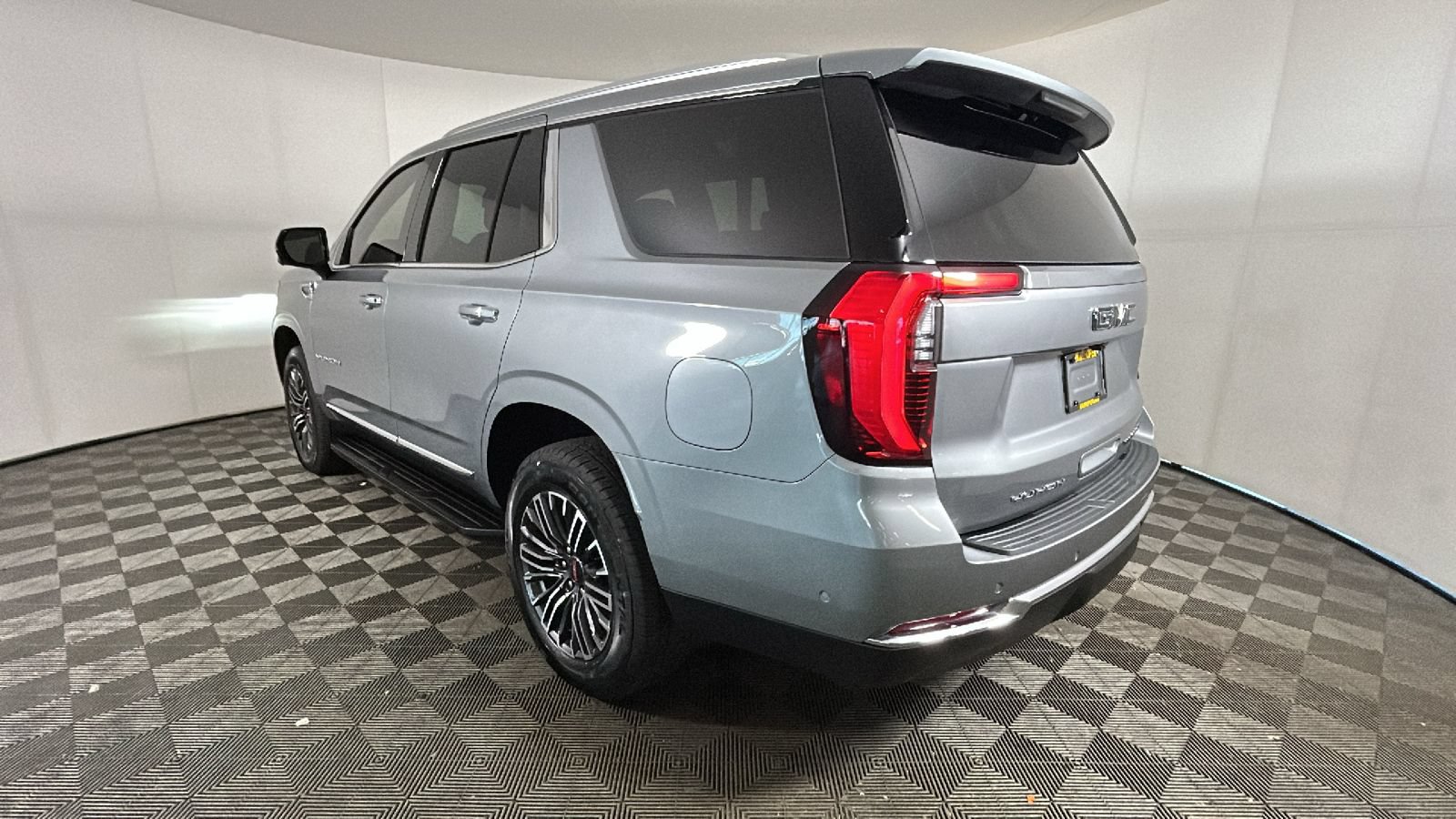 Used 2025 GMC Yukon Elevation w/ LPO, Floor Liner Package AWD/4WD image 5