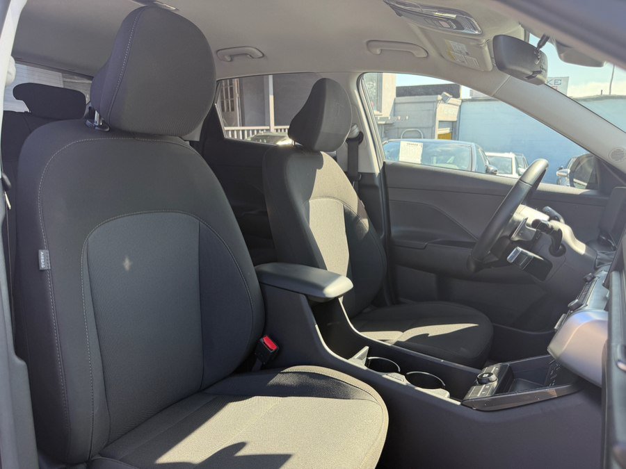 Used 2024 Hyundai Kona SEL FWD image 31