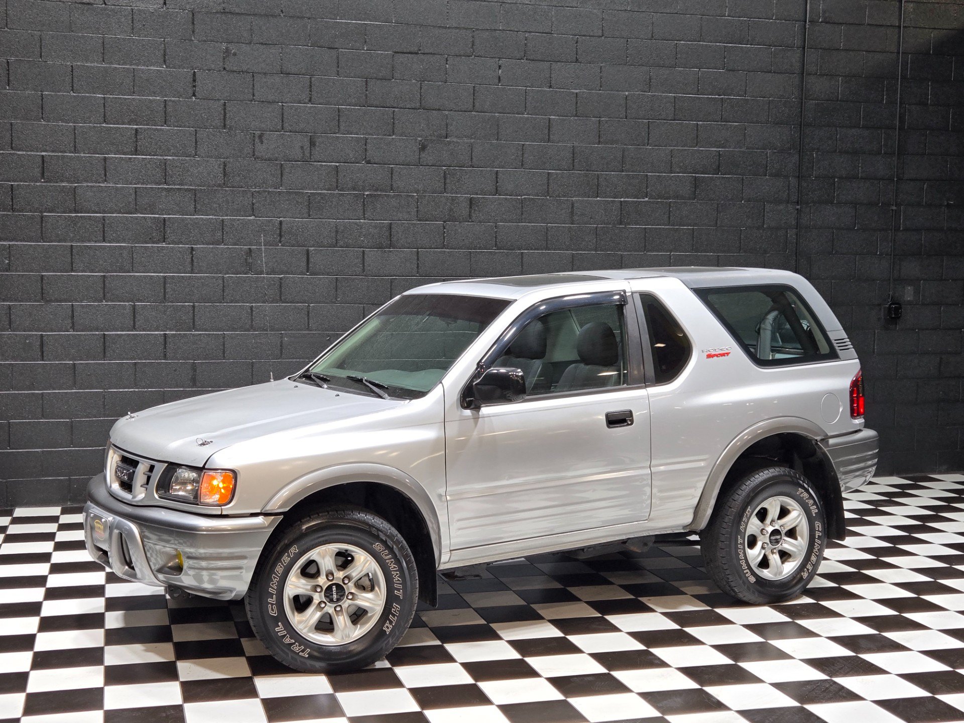 Used 2002 Isuzu Rodeo Sport RWD image 65