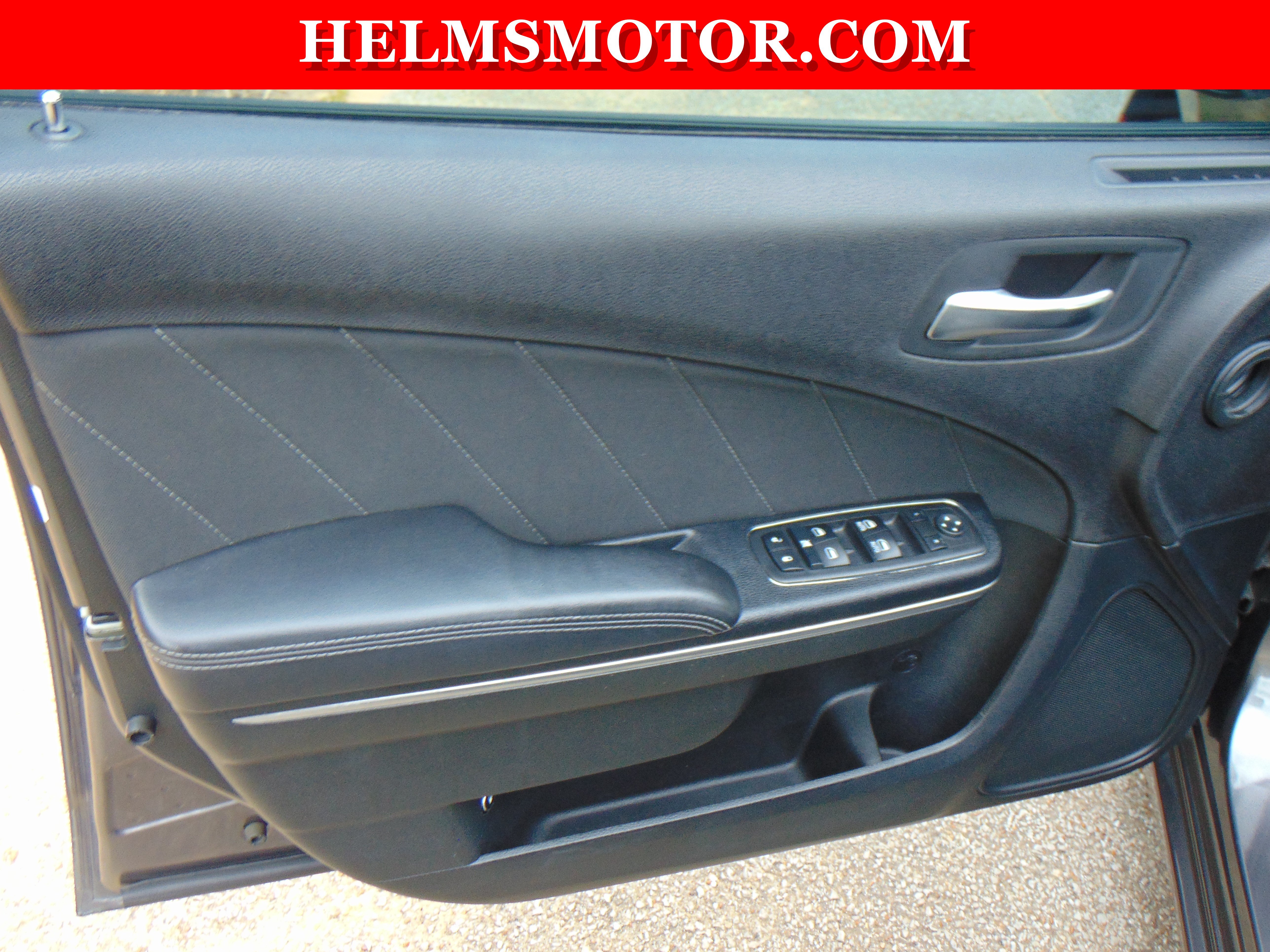 Used 2015 Dodge Charger SXT RWD image 22