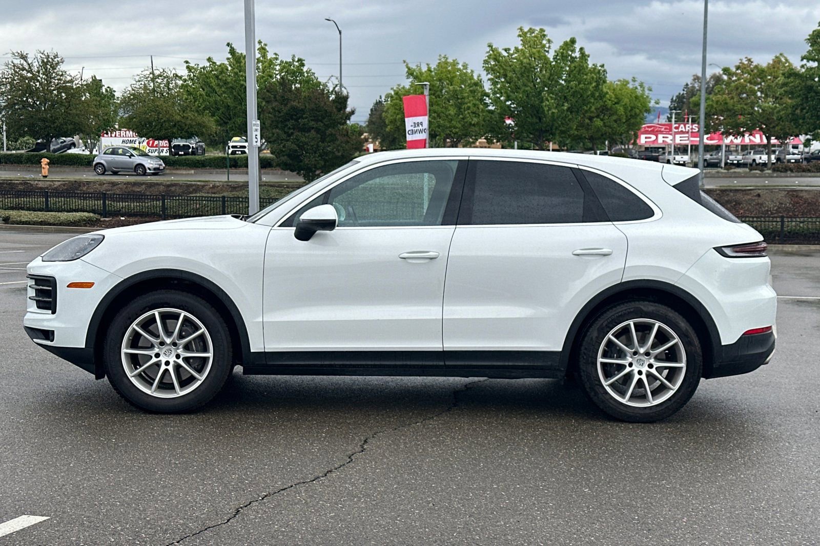 Used 2024 Porsche Cayenne image 7