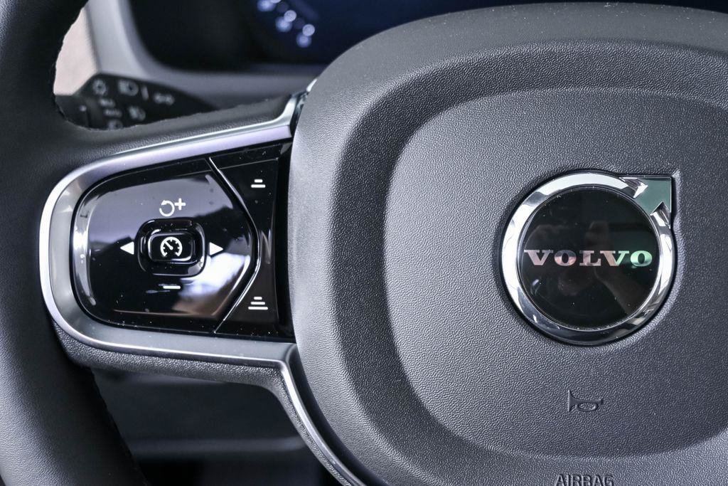 New 2026 Volvo XC90 B6 Plus w/ Protection Package Premier AWD/4WD image 10