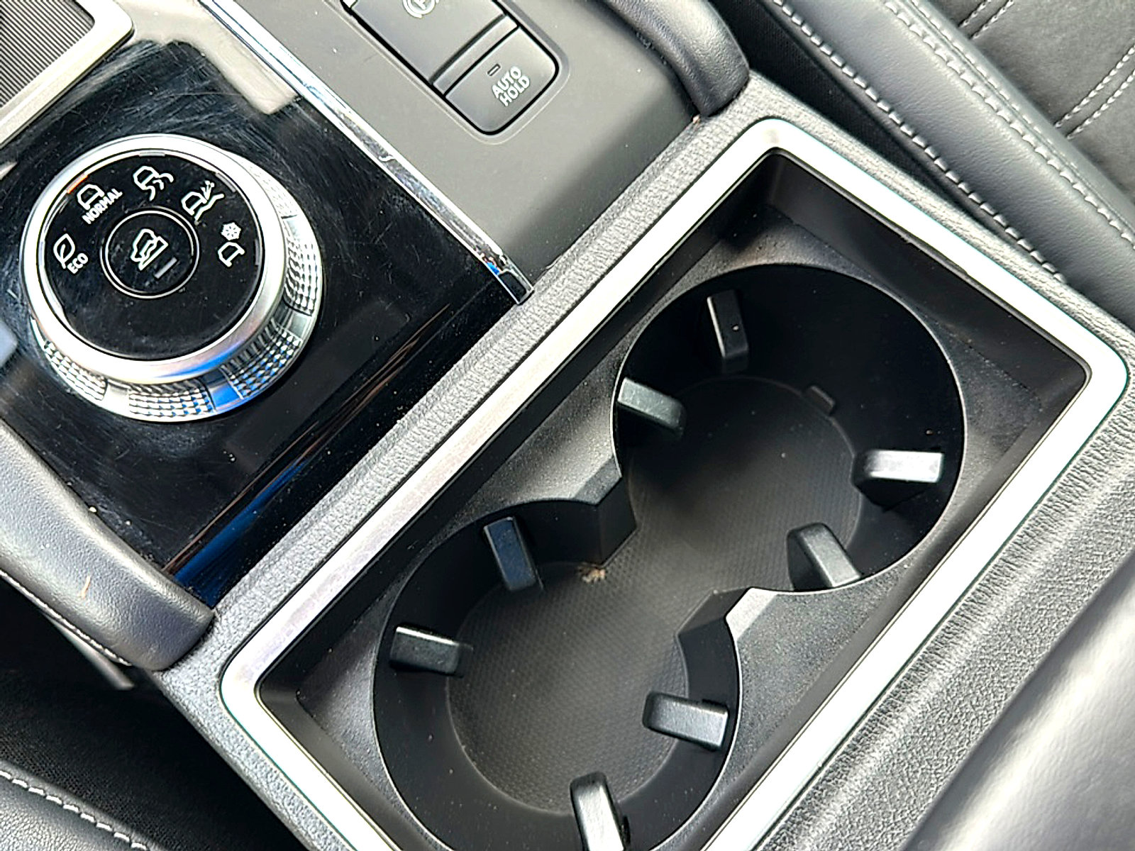 Used 2023 Mitsubishi Outlander SE FWD image 36