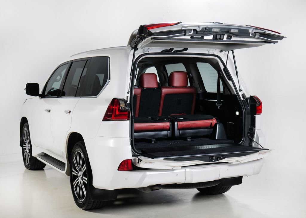 Used 2018 Lexus LX 570 4WD image 33