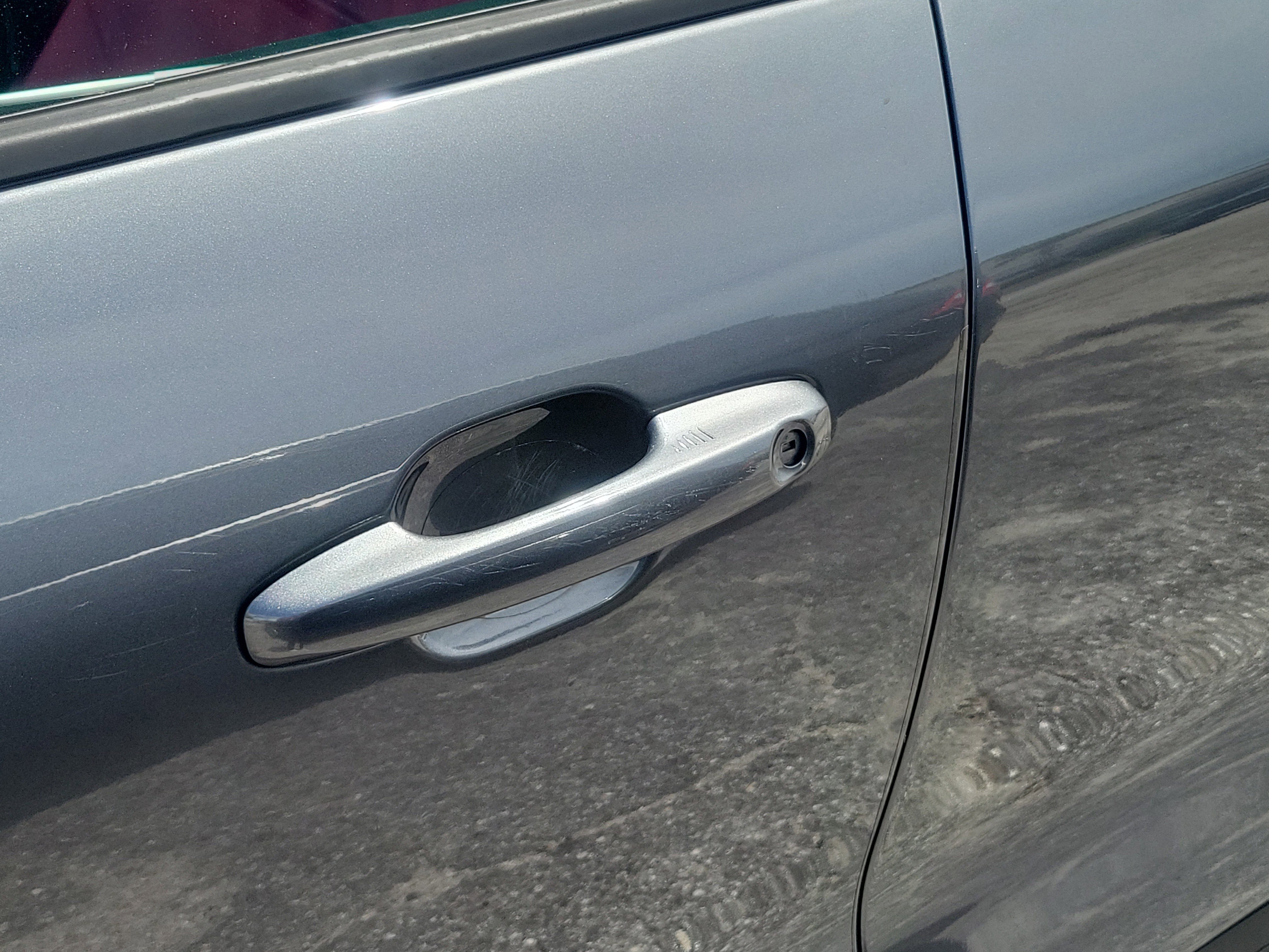 Used 2022 Ford Escape SE w/ SE Sport Appearance Package FWD image 5