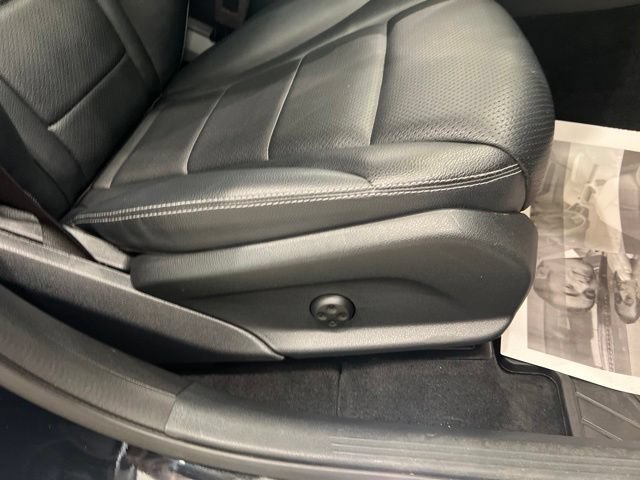 Used 2021 Mercedes-Benz GLC 300 4MATIC image 21
