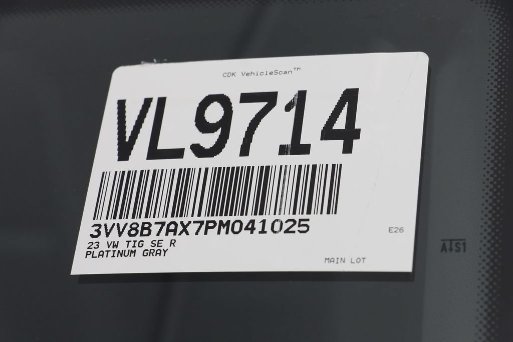 Certified 2023 Volkswagen Tiguan SE R-Line AWD/4WD image 25