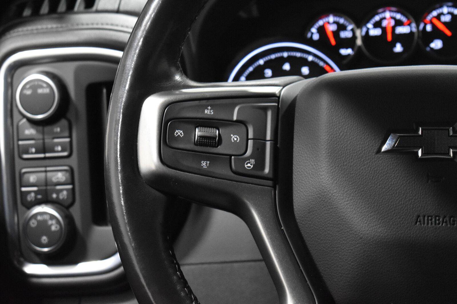 Used 2021 Chevrolet Silverado 1500 LT Trail Boss w/ Convenience Package II AWD/4WD image 7
