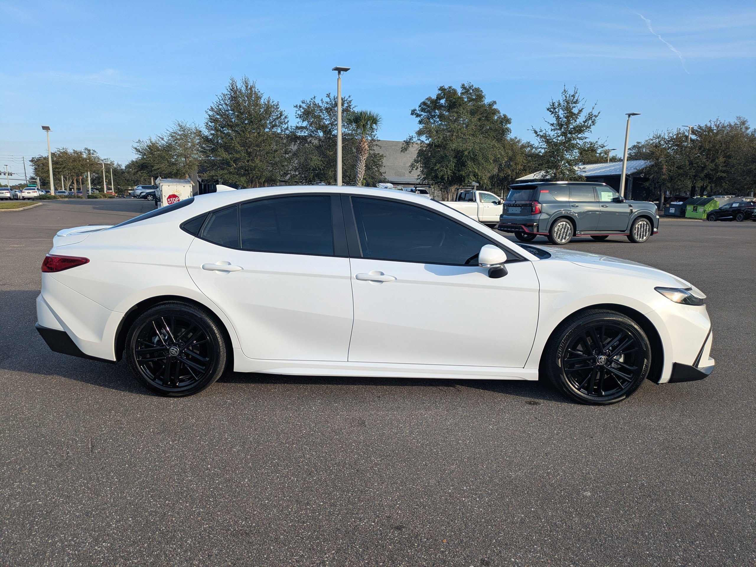 Used 2025 Toyota Camry SE w/ Multimedia Upgrade Package image 3