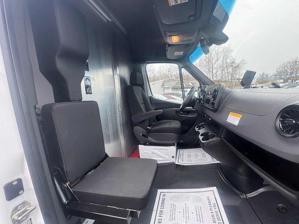 Used 2020 Mercedes-Benz Sprinter 2500 image 21