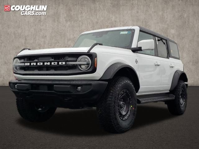 New 2025 Ford Bronco Outer Banks w/ Sasquatch Package image 3