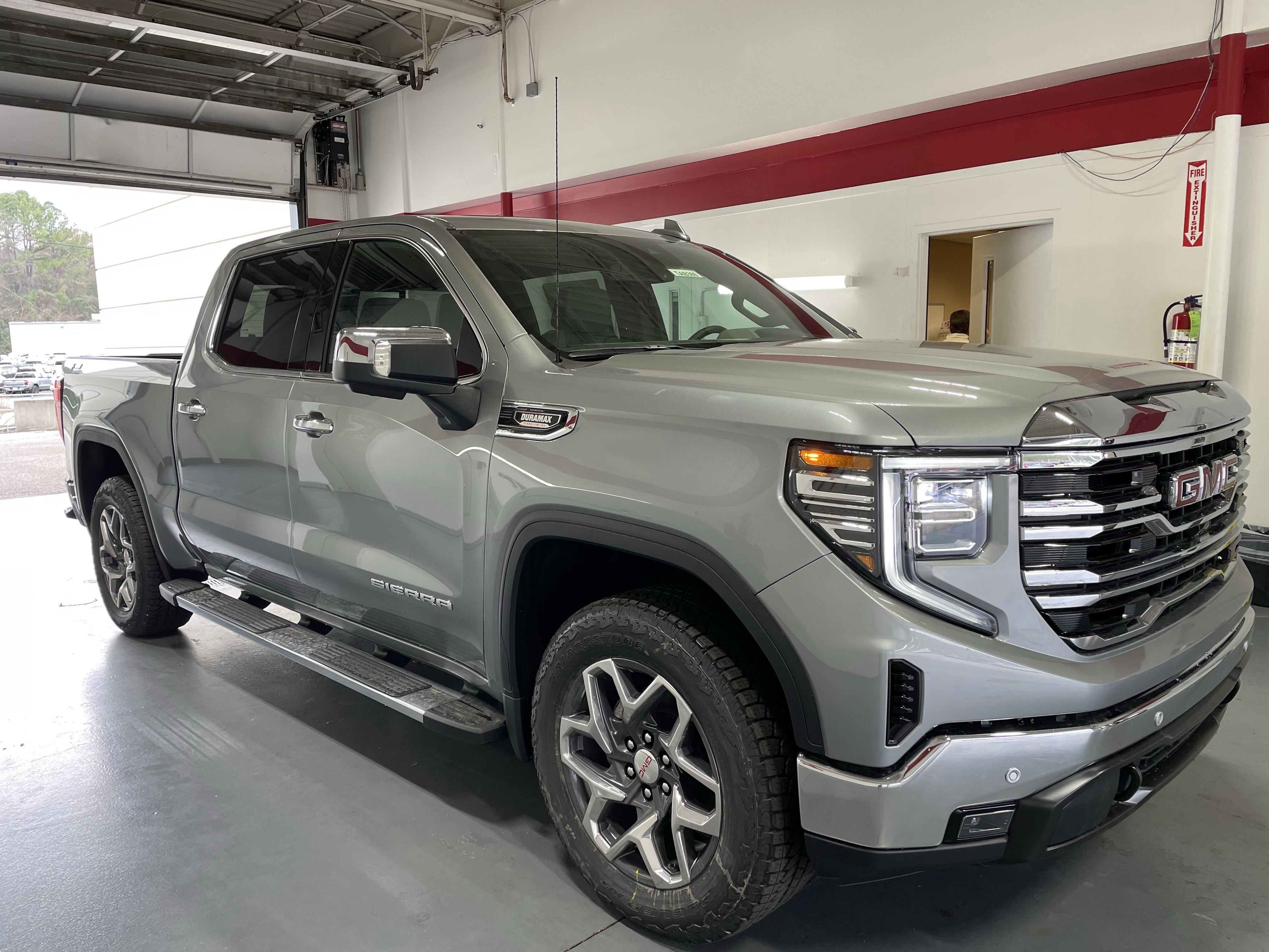 New 2026 GMC Sierra 1500 SLT w/ SLT Premium Plus Package image 3