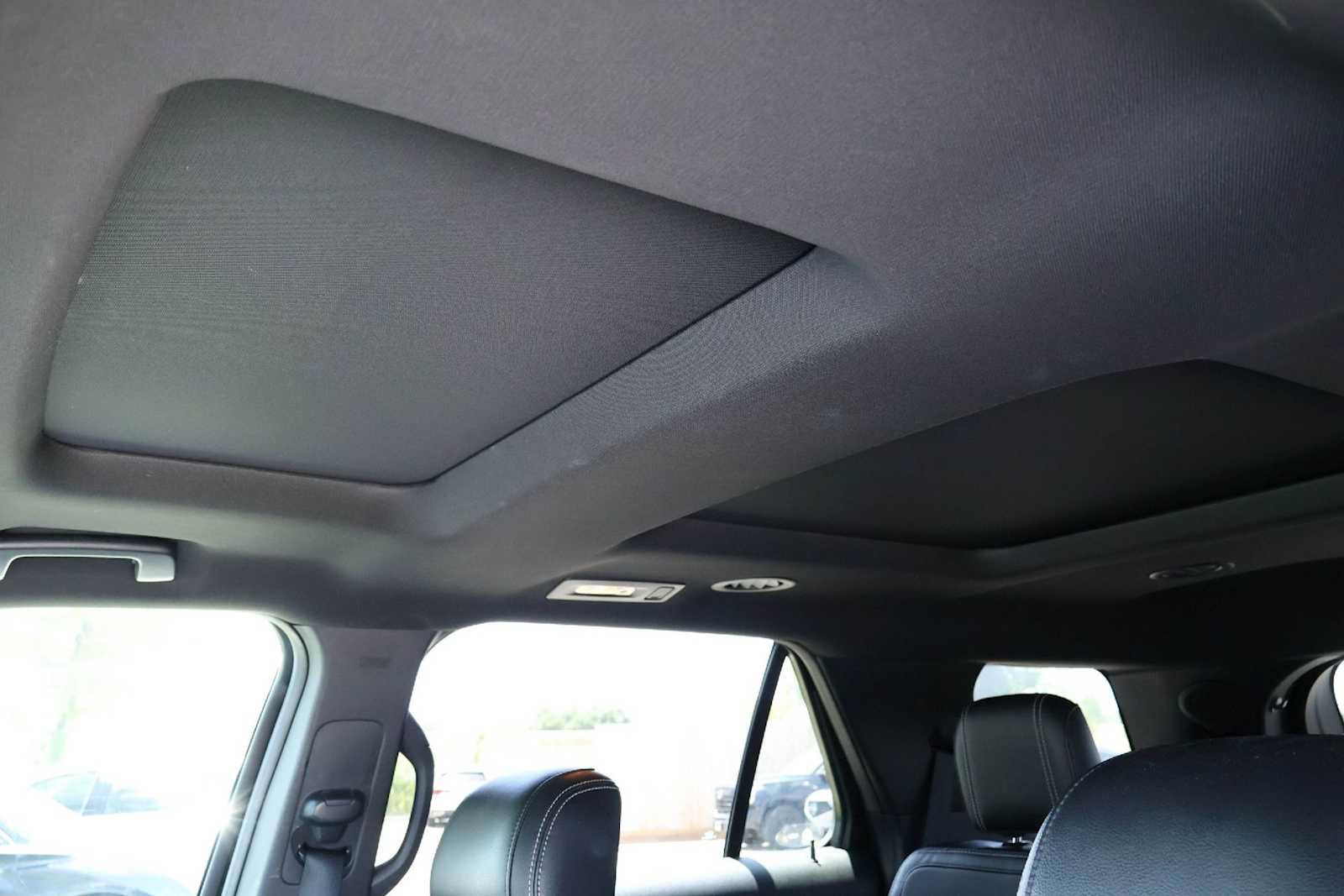 Used 2017 Ford Explorer Limited FWD image 28