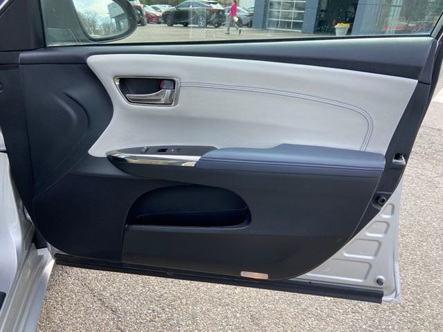 Used 2014 Toyota Avalon Limited FWD image 27
