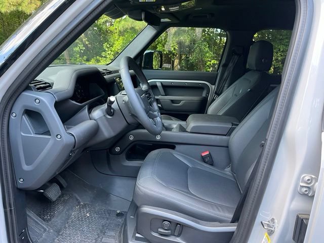 Used 2026 Land Rover Defender 110 S AWD/4WD image 5