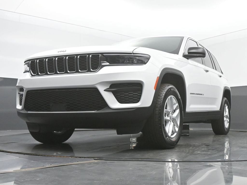 New 2025 Jeep Grand Cherokee Laredo X w/ Luxury Tech Group I image 44