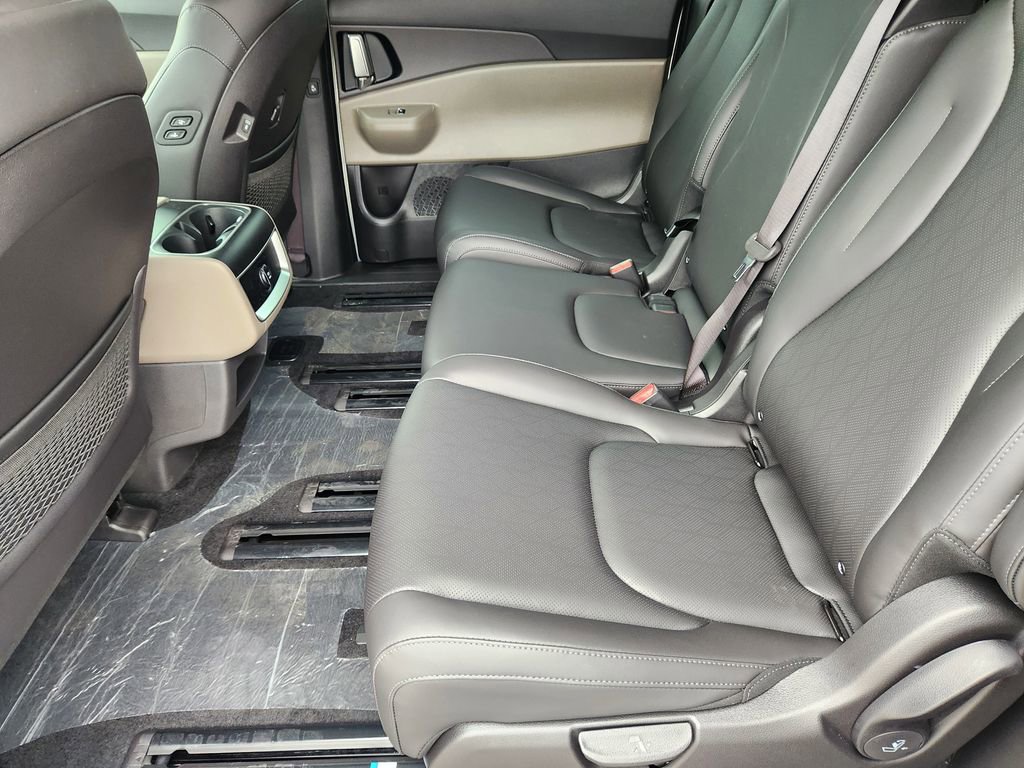 New 2026 Kia Carnival EX image 19