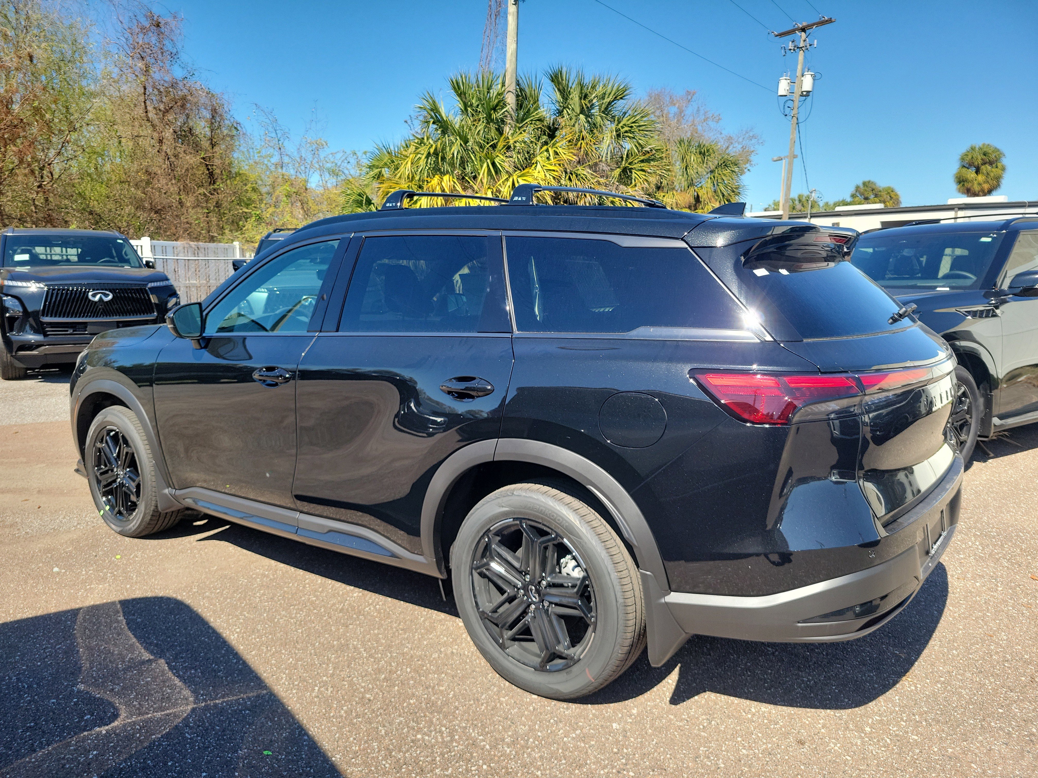 New 2026 INFINITI QX60 Luxe w/ Cargo Package image 4