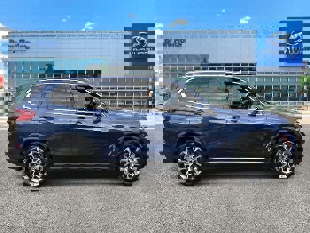 Used 2023 BMW X5 xDrive40i w/ Premium Package image 2