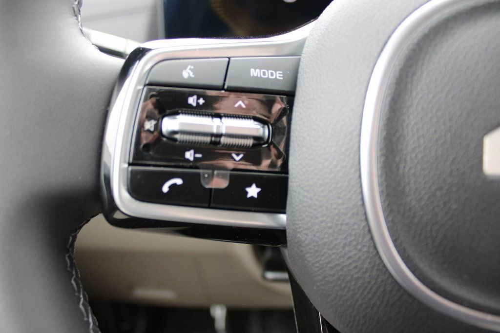 New 2026 Kia Carnival EX FWD image 21