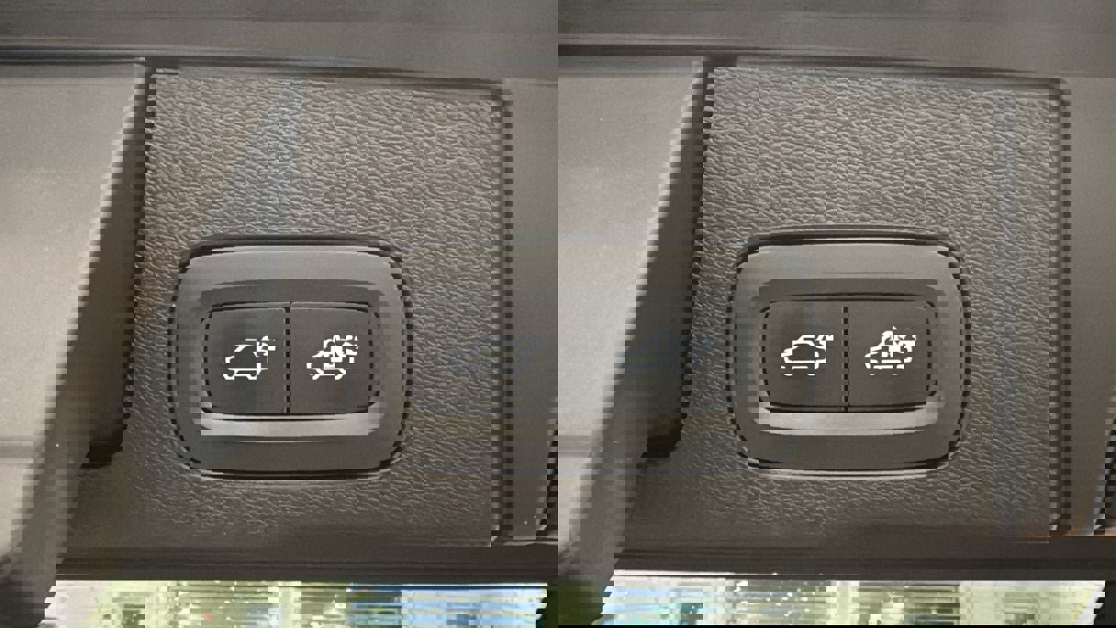 Used 2022 Volvo XC60 T8 Inscription Expression w/ Advanced Package image 30