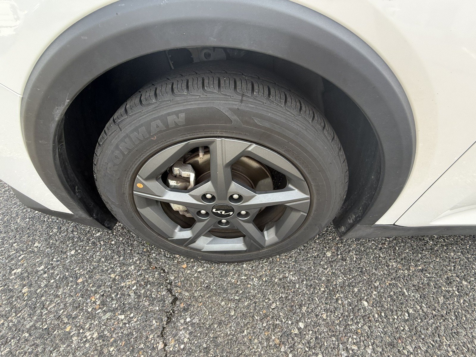 Used 2025 Kia K4 FWD image 32
