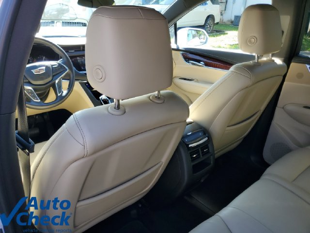 Used 2018 Cadillac XT5 Premium Luxury FWD image 12