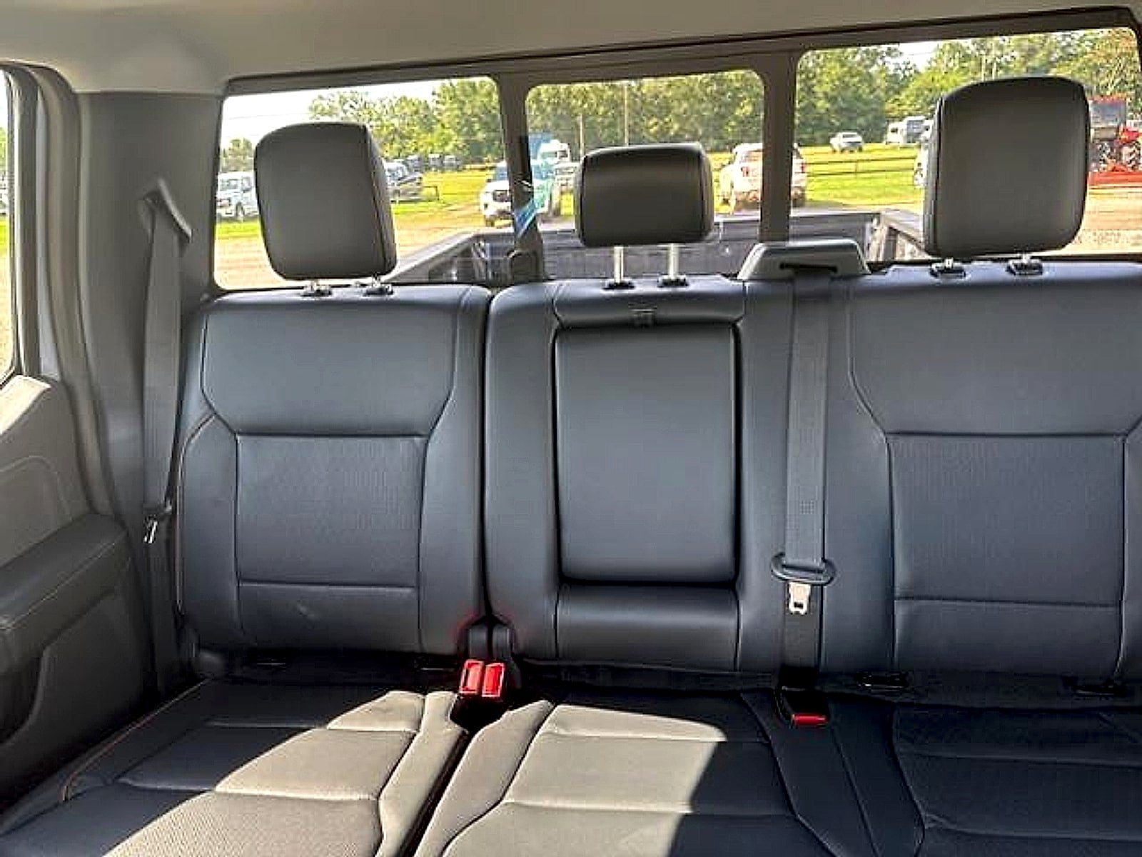 New 2025 Ford F250 Lariat w/ Lariat Ultimate Package AWD/4WD image 30