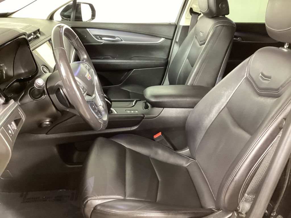 Used 2018 Cadillac XT5 Premium Luxury w/ Driver Assist Package AWD/4WD image 10