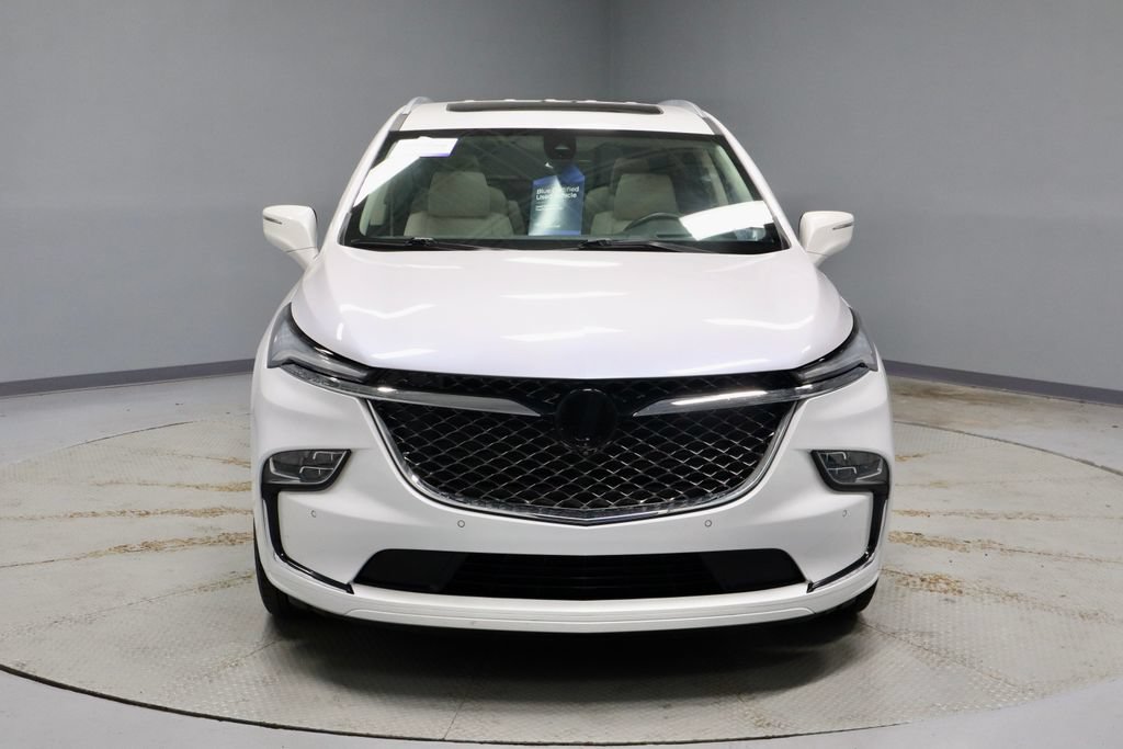 Used 2023 Buick Enclave Avenir w/ Avenir Technology Package AWD/4WD image 6