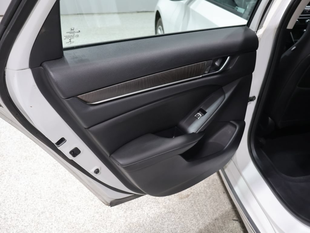 Used 2019 Honda Accord EX-L image 18