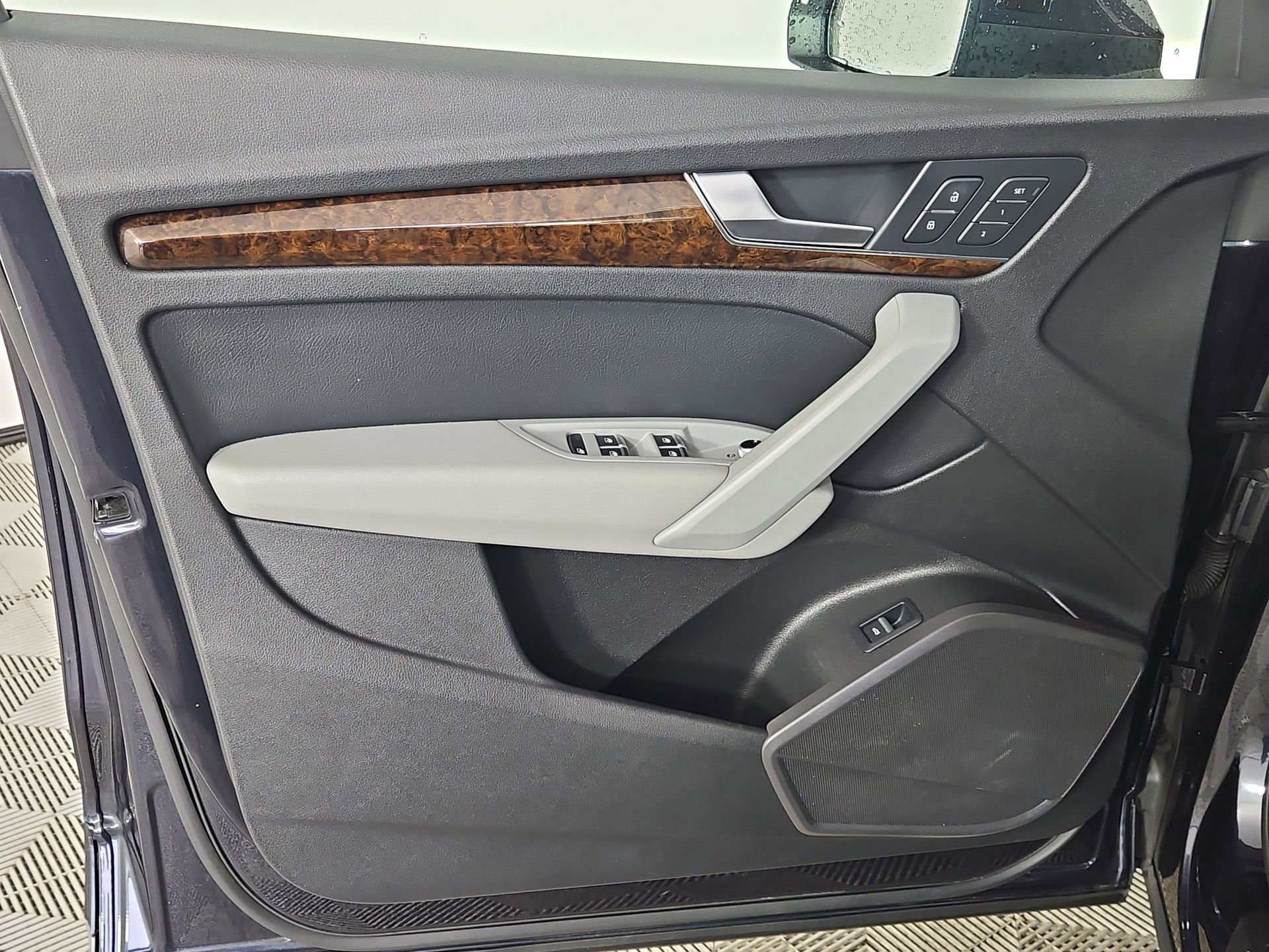 Used 2018 Audi Q5 2.0T Premium Plus w/ Premium Plus Package image 23
