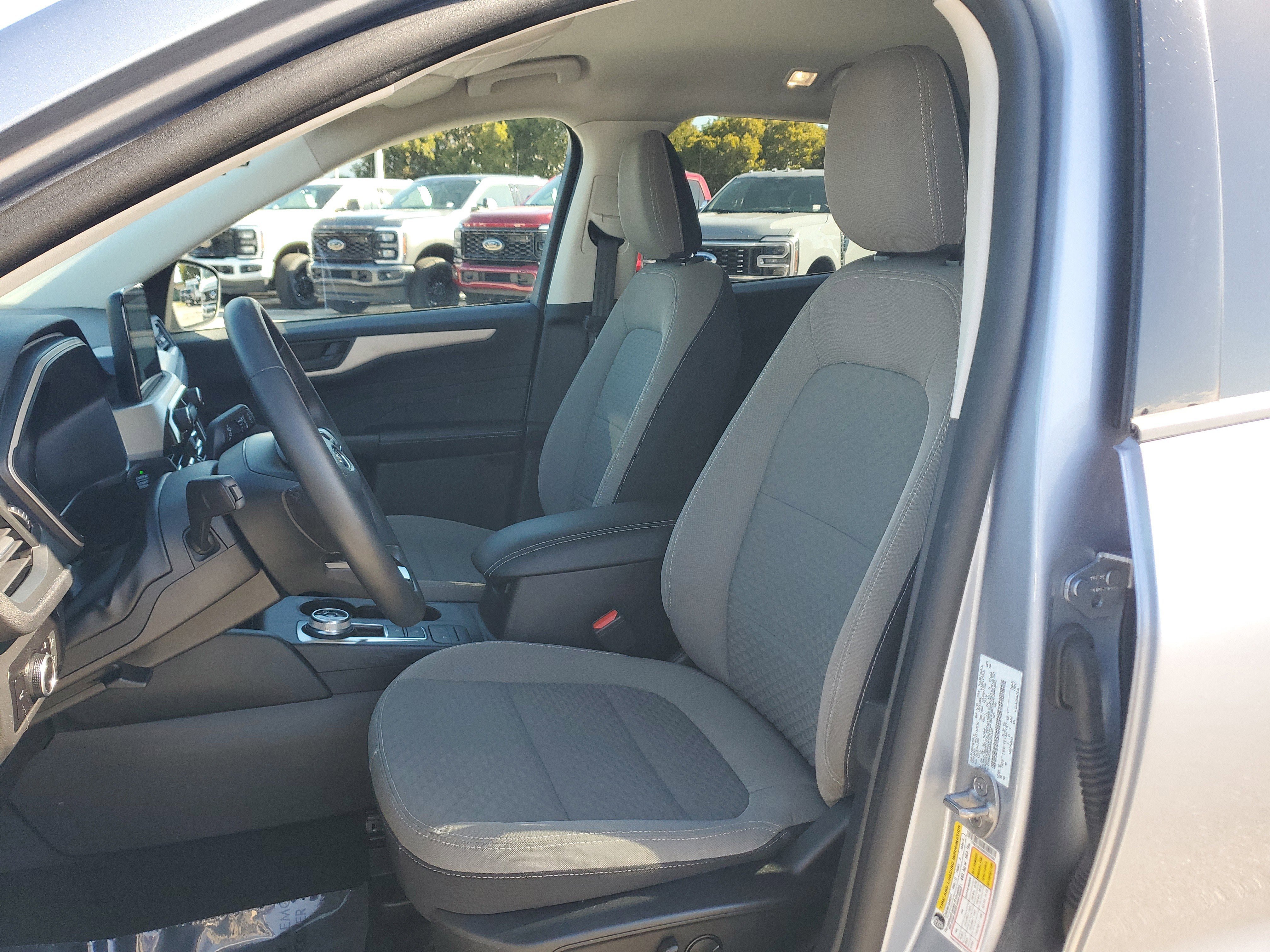 Used 2022 Ford Escape SE w/ Convenience Package image 12