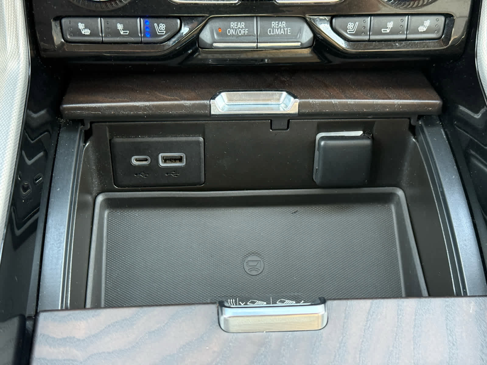 Used 2022 GMC Yukon Denali image 20