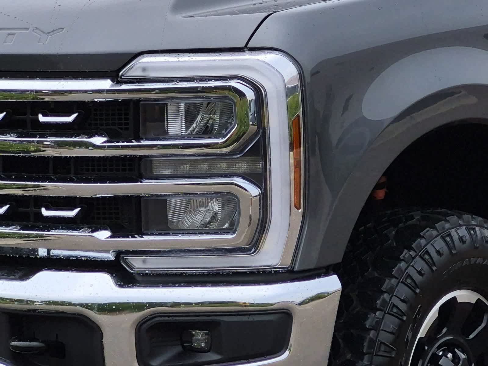 Certified 2026 Ford F250 Lariat w/ Tremor Off-Road Package AWD/4WD image 11