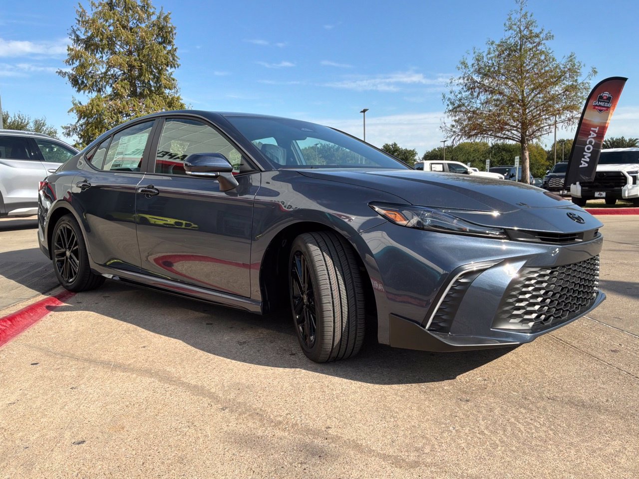 New 2026 Toyota Camry SE w/ Convenience Package FWD image 4