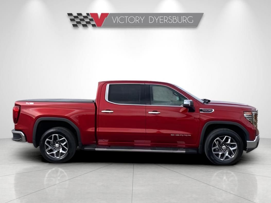 Used 2023 GMC Sierra 1500 SLT w/ SLT Premium Package AWD/4WD image 9