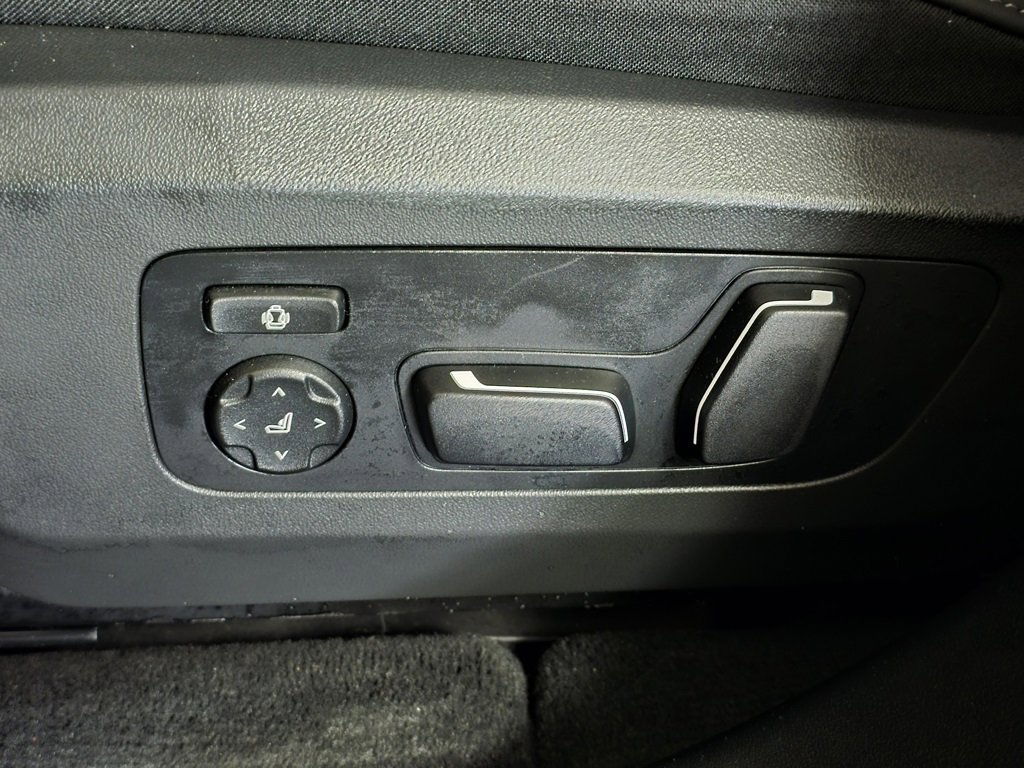 Used 2025 BMW X3 xDrive30i w/ Premium Package image 16