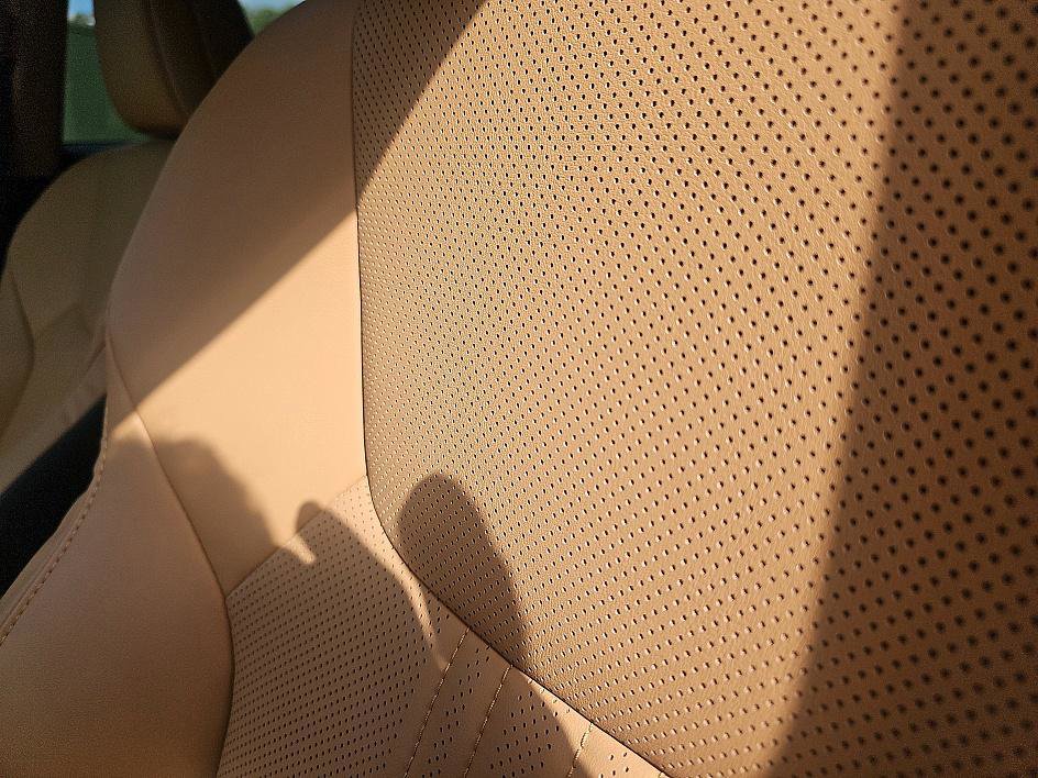 Used 2022 Lexus NX 350h NX 350h Premium image 17