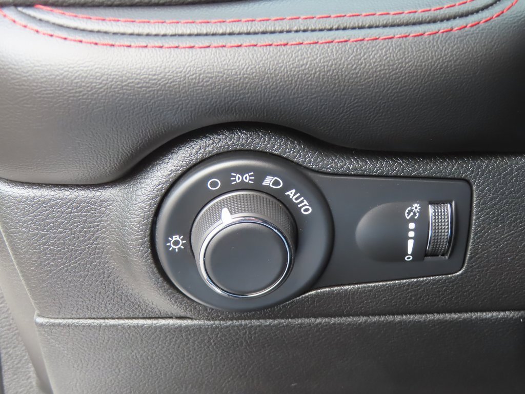 Used 2024 Dodge Durango GT image 16