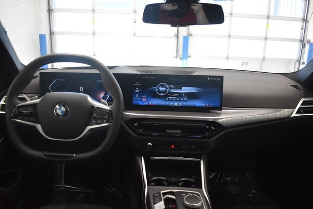 Used 2026 BMW 330i xDrive Sedan AWD/4WD image 5